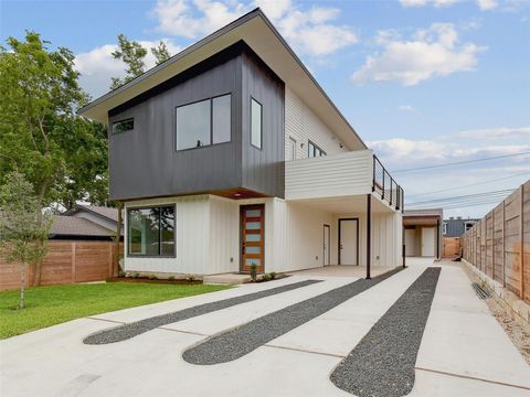 Photo of 313 Blackson Ave #A, Austin, TX 78752 (MLS # 4132316)