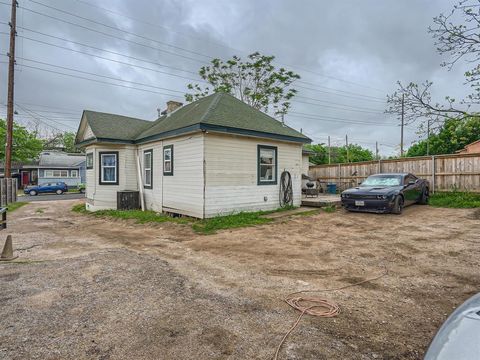 Tiny photo for 1122 Chicon ST, Austin, TX 78702 (MLS # 8083642)