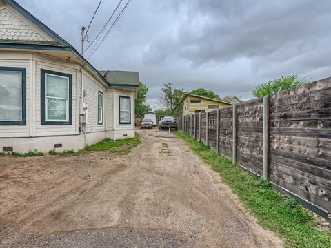 Tiny photo for 1122 Chicon ST, Austin, TX 78702 (MLS # 8083642)