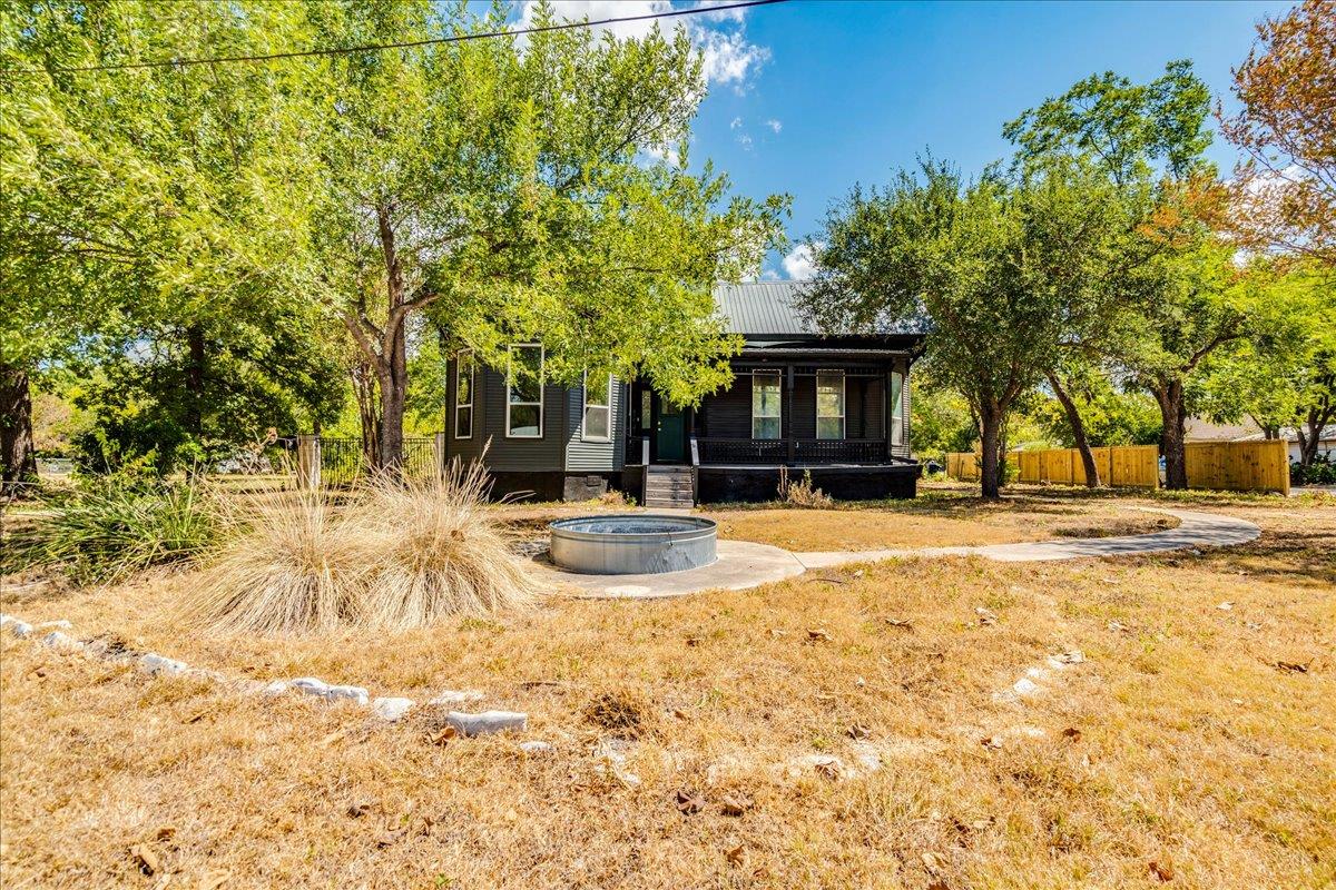 302 N Fm 1660 Highway