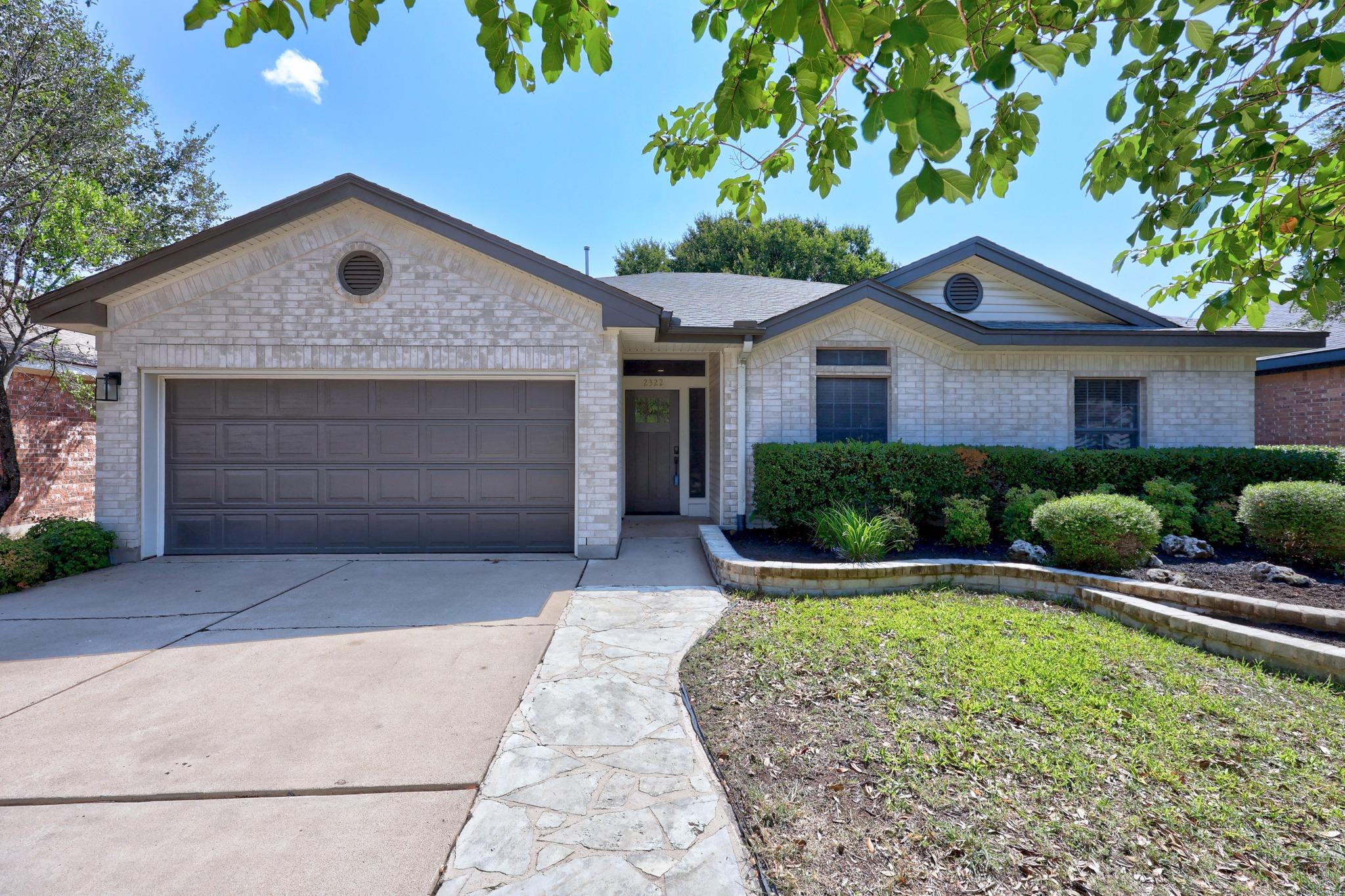 2322 Loquat LN