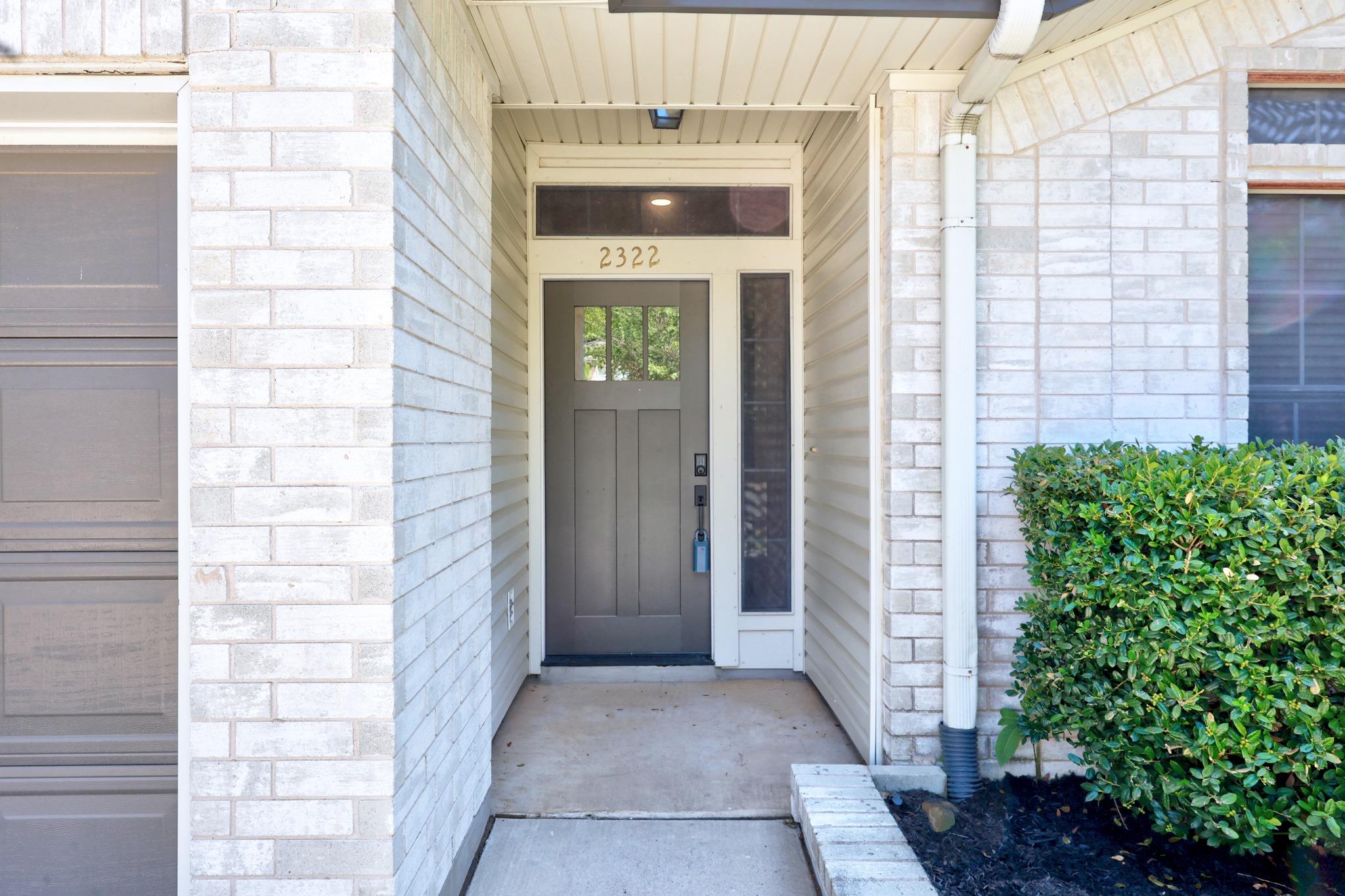 2322 Loquat LN