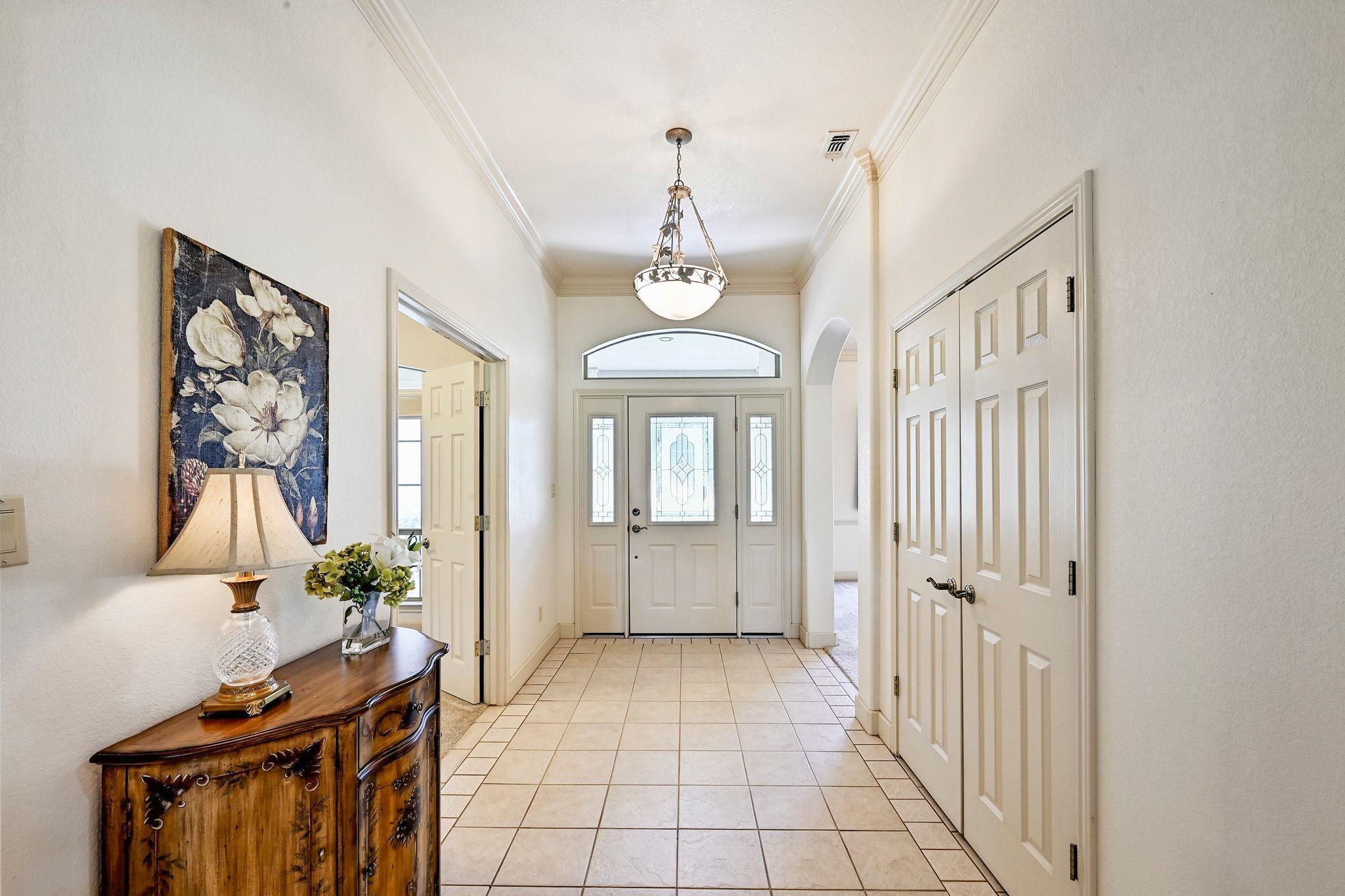 100 Wallace Riddell DR