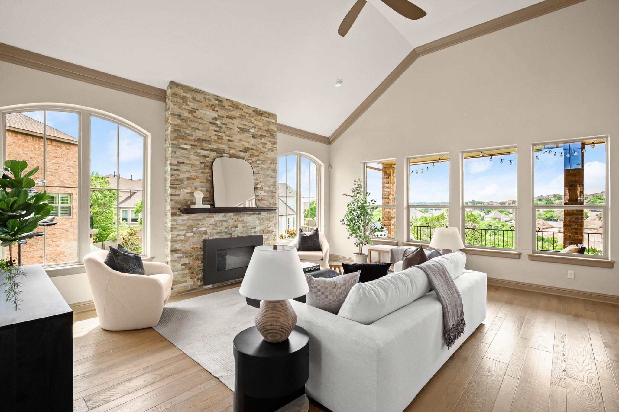 2502 Highland TRL