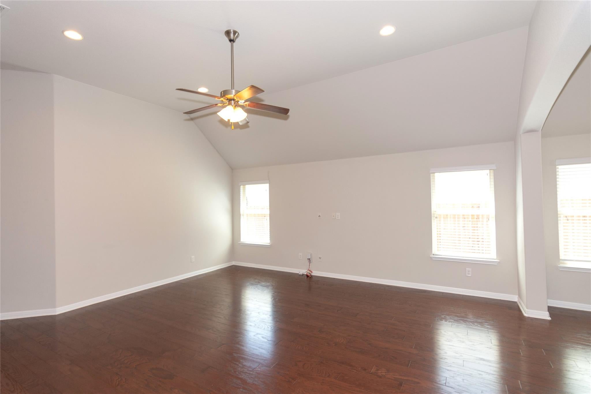 1916 Bobbywoods LN