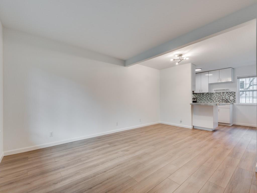 300 Crockett ST 103