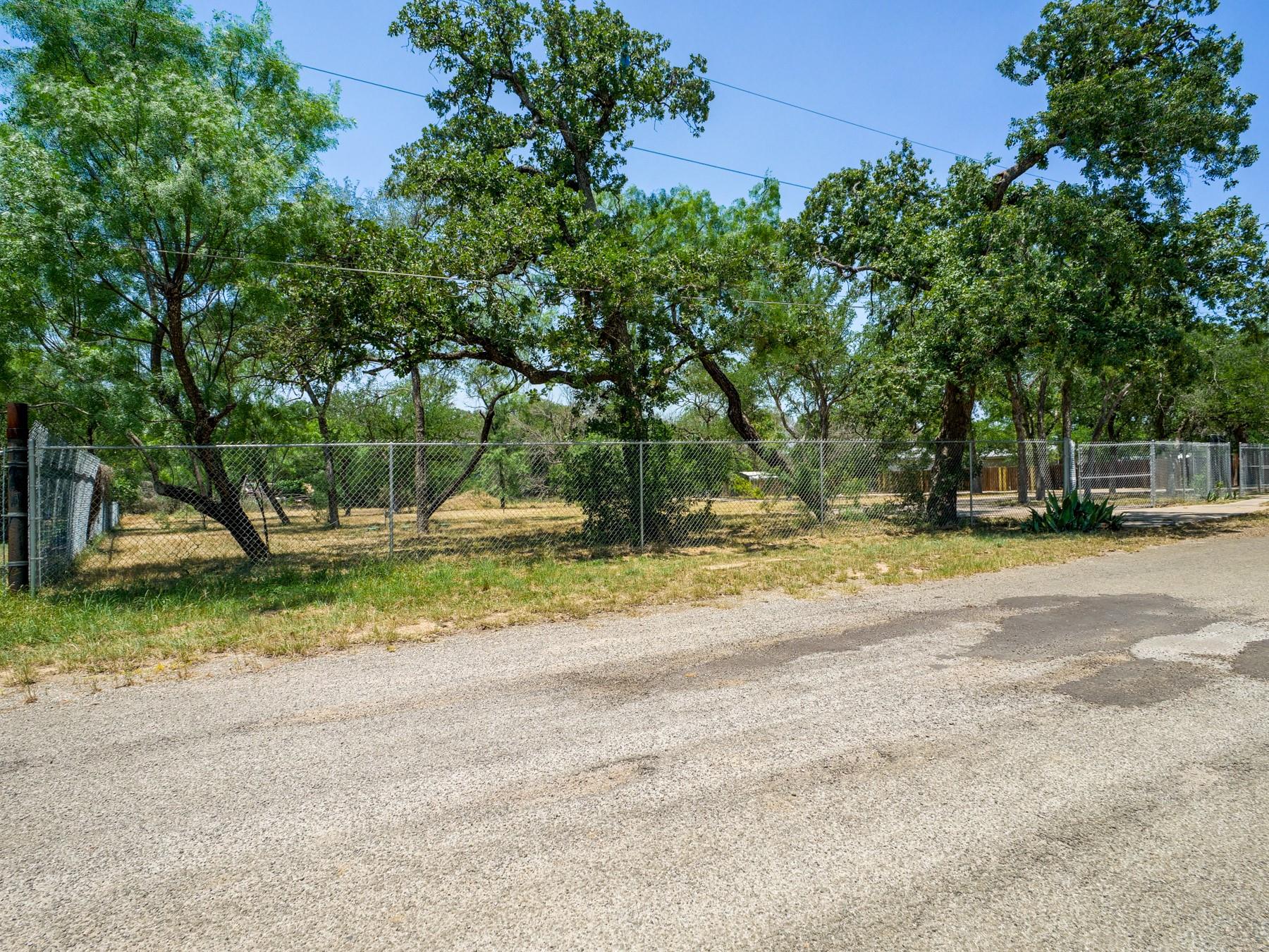 2805 Kingdom DR