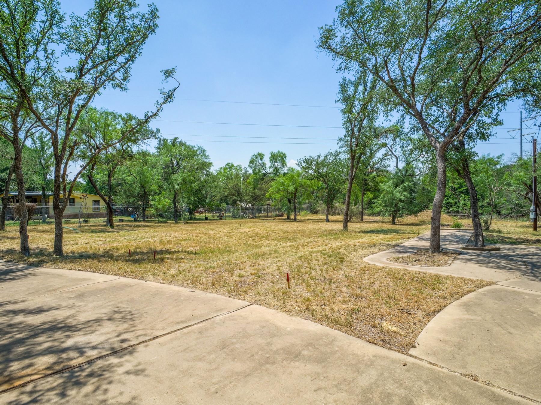 2805 Kingdom DR