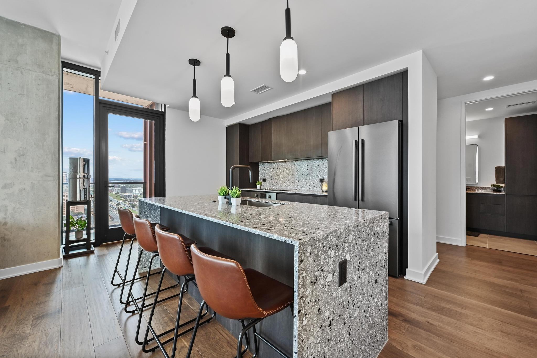 84 East Ave 2701