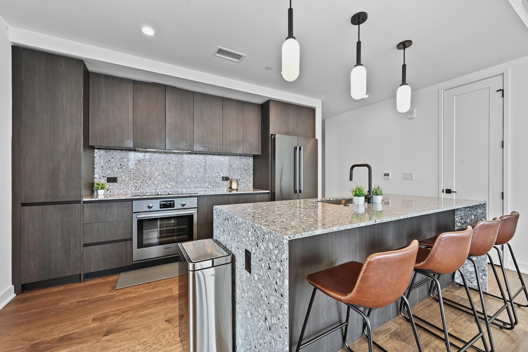 84 East Ave 2701