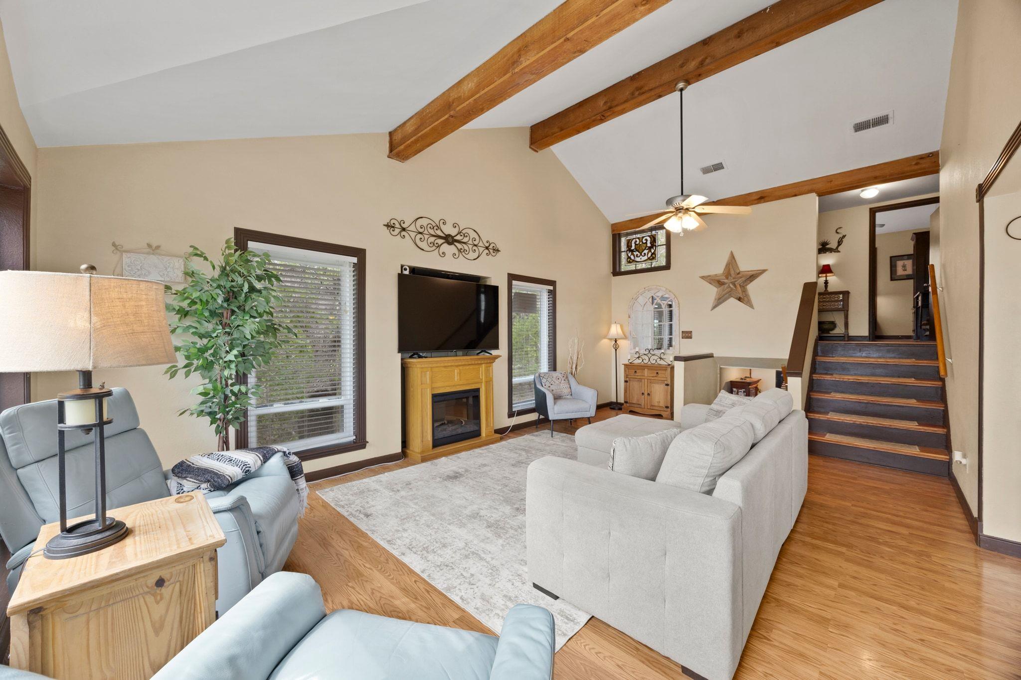 765 Rolling Oaks DR
