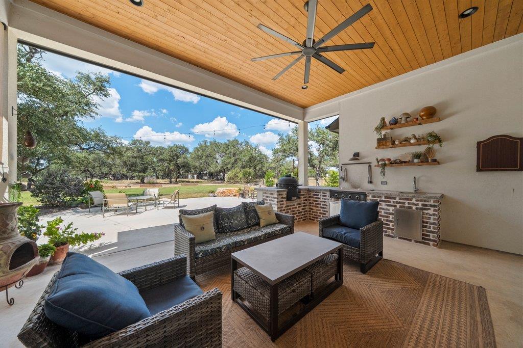 224 Berrywood LN