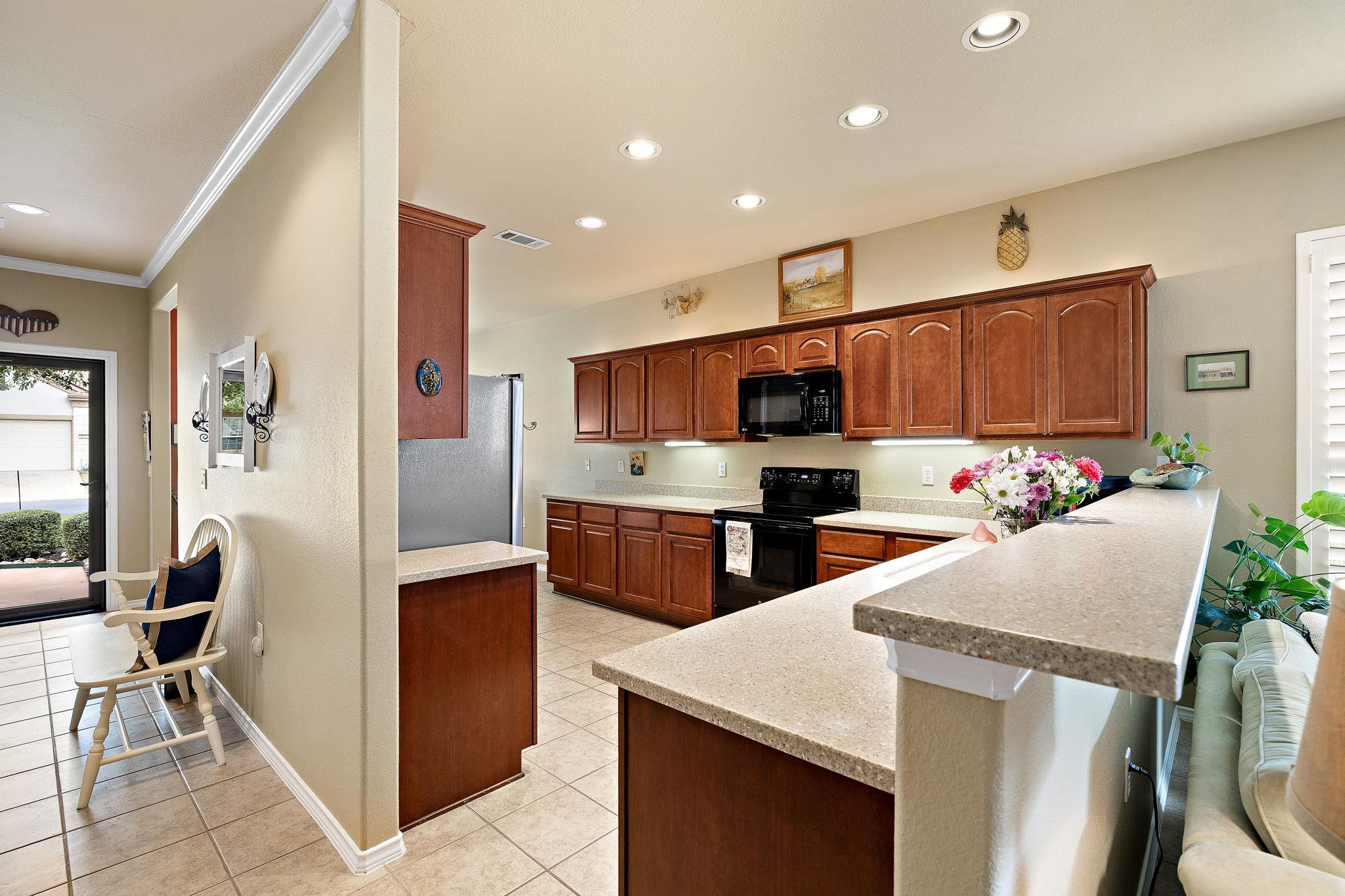 406 Sundance LN