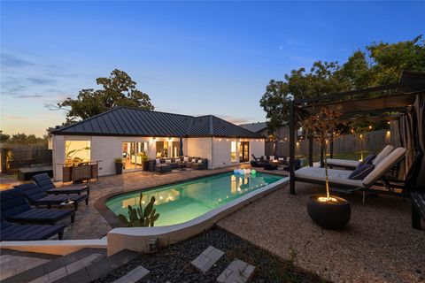 Photo of 7402 Sevilla DR, Austin, TX 78752 (MLS # 3049043)