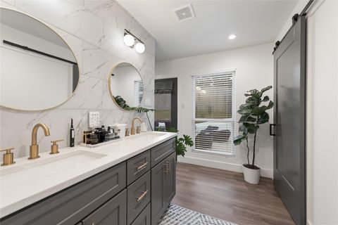 Tiny photo for 7402 Sevilla DR, Austin, TX 78752 (MLS # 3049043)