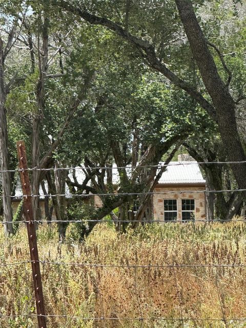 Photo of 122 Winding Creek RD, Spicewood, TX 78669 (MLS # 5365251)