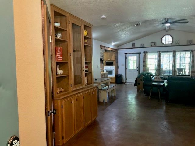 174 pecan DR