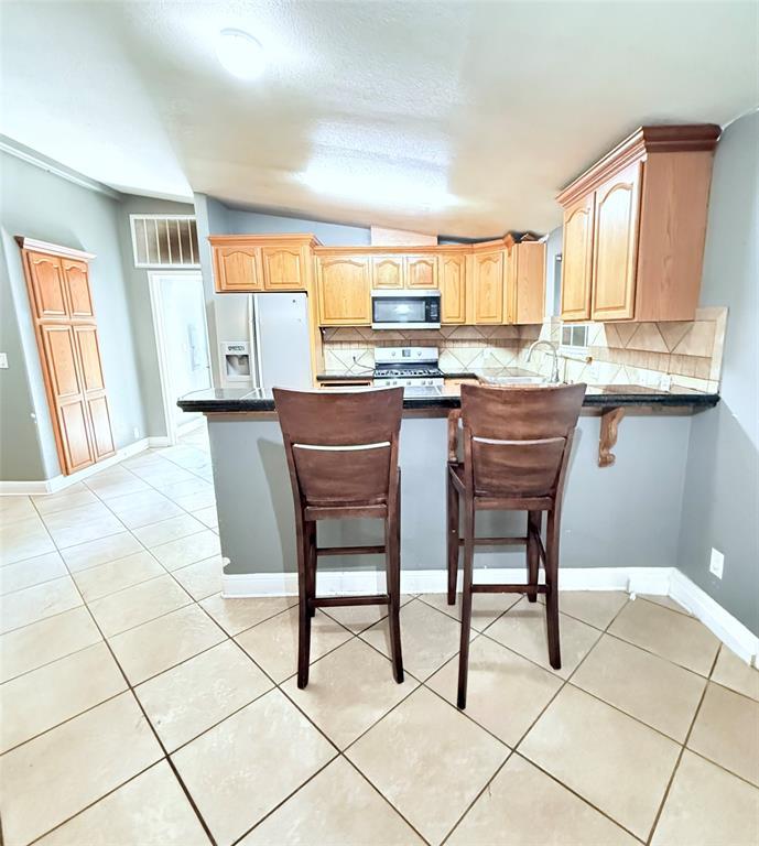 Austin, Texas 78725, United States, 5 Bedrooms Bedrooms, ,2 BathroomsBathrooms,Residential,Active,250336