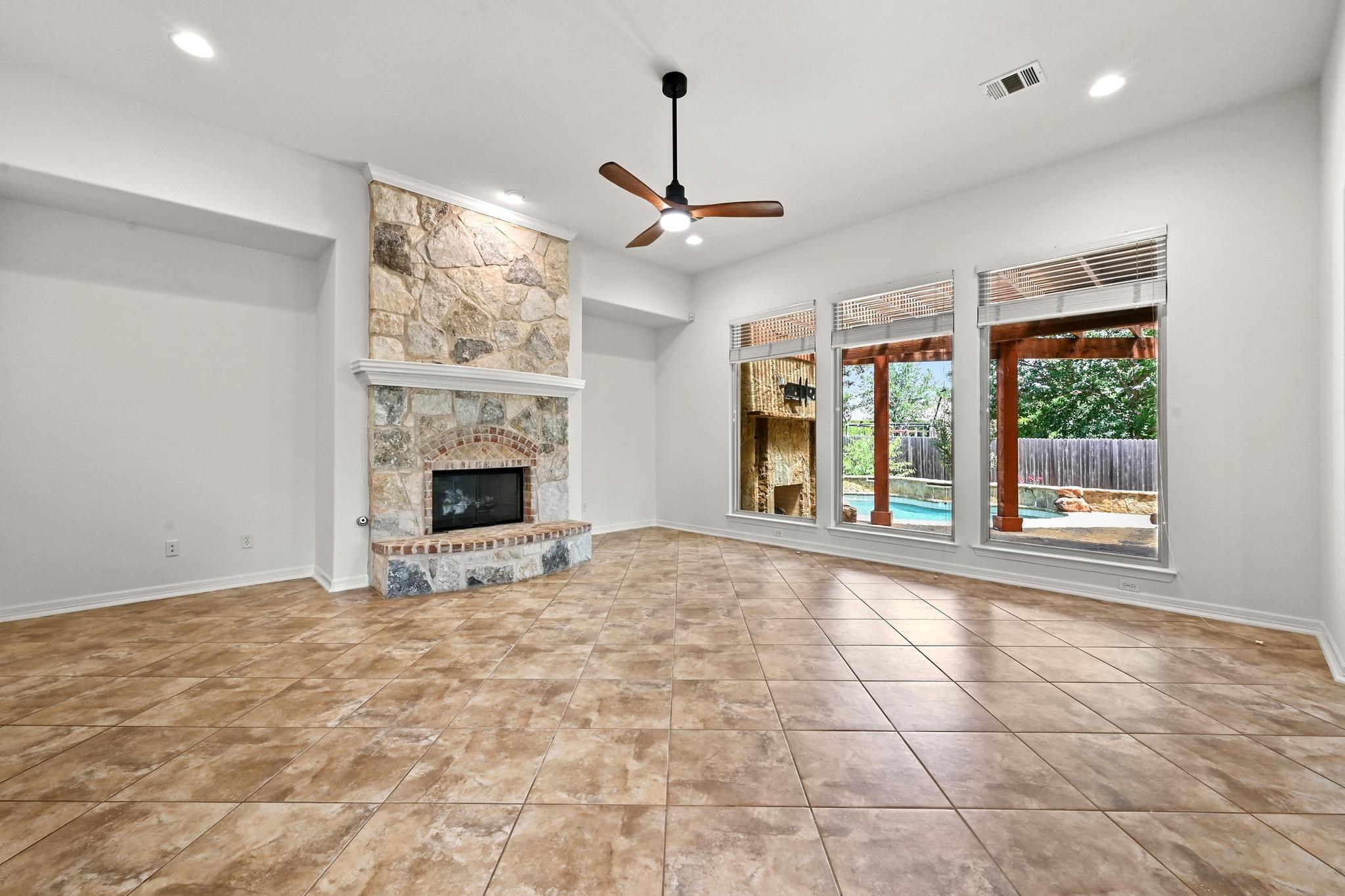 3340 Marcasite DR