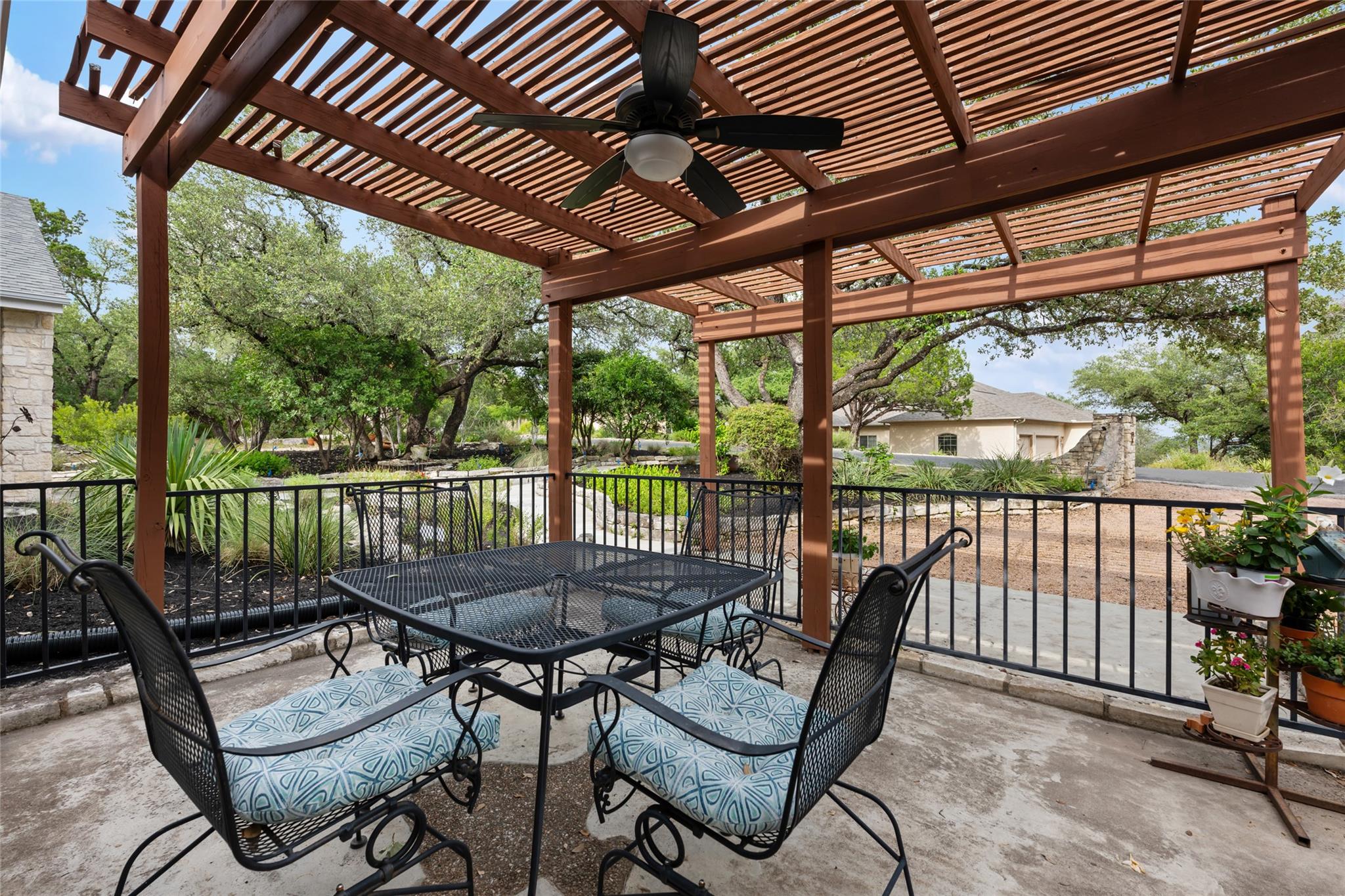 4500 Poteau CIR