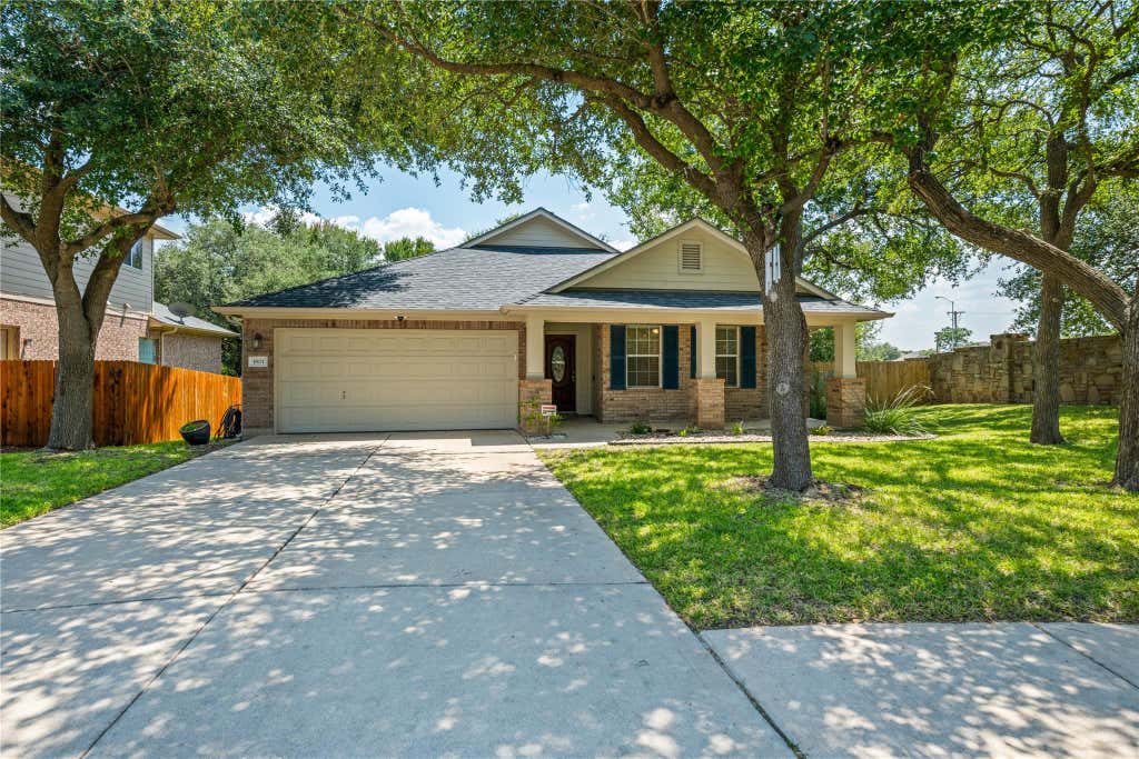 Photo of 1801 Creek Crest WAY, Round Rock, TX 78664 (MLS # 8140819)