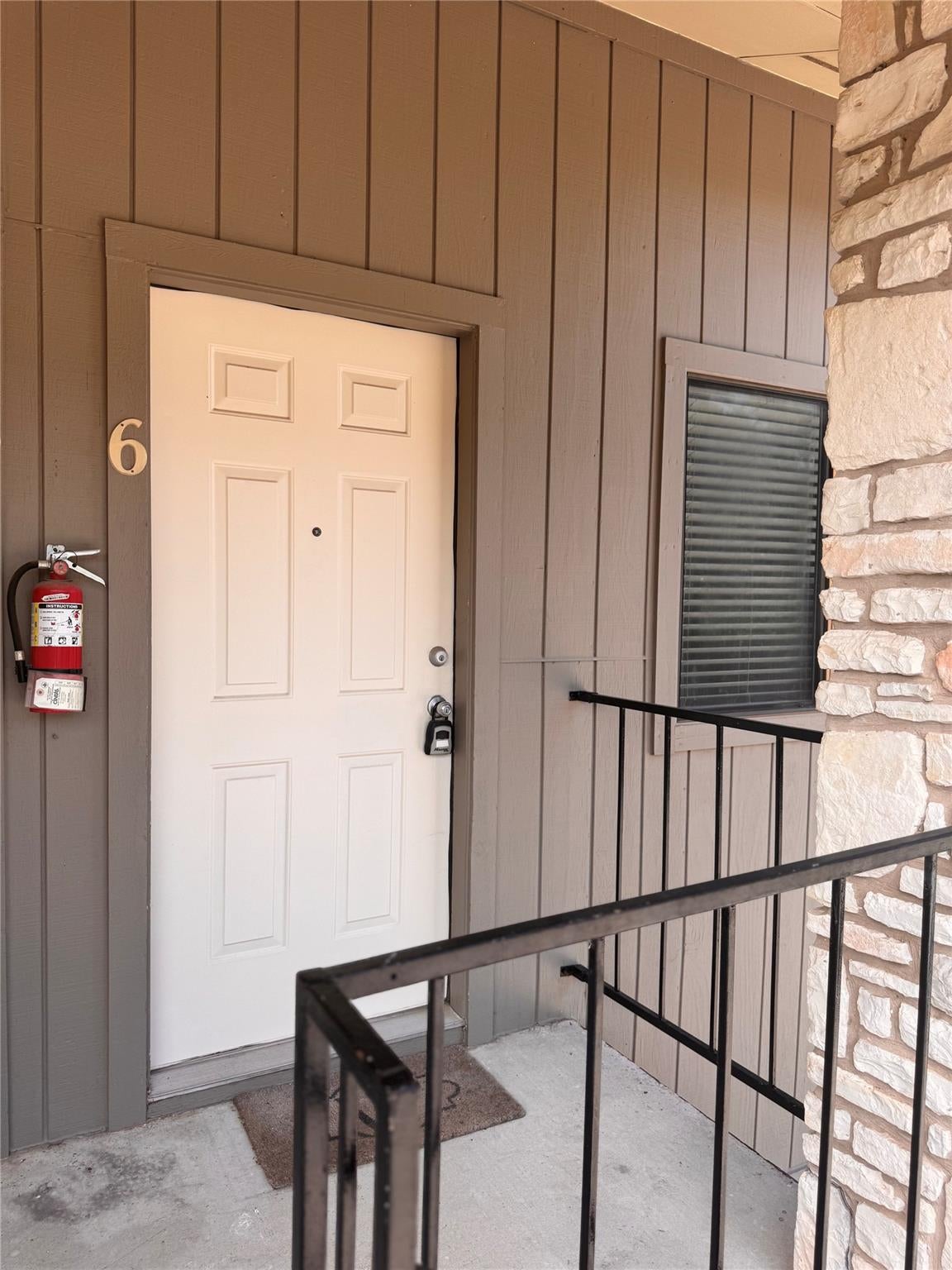 1256 Cougar DR 6