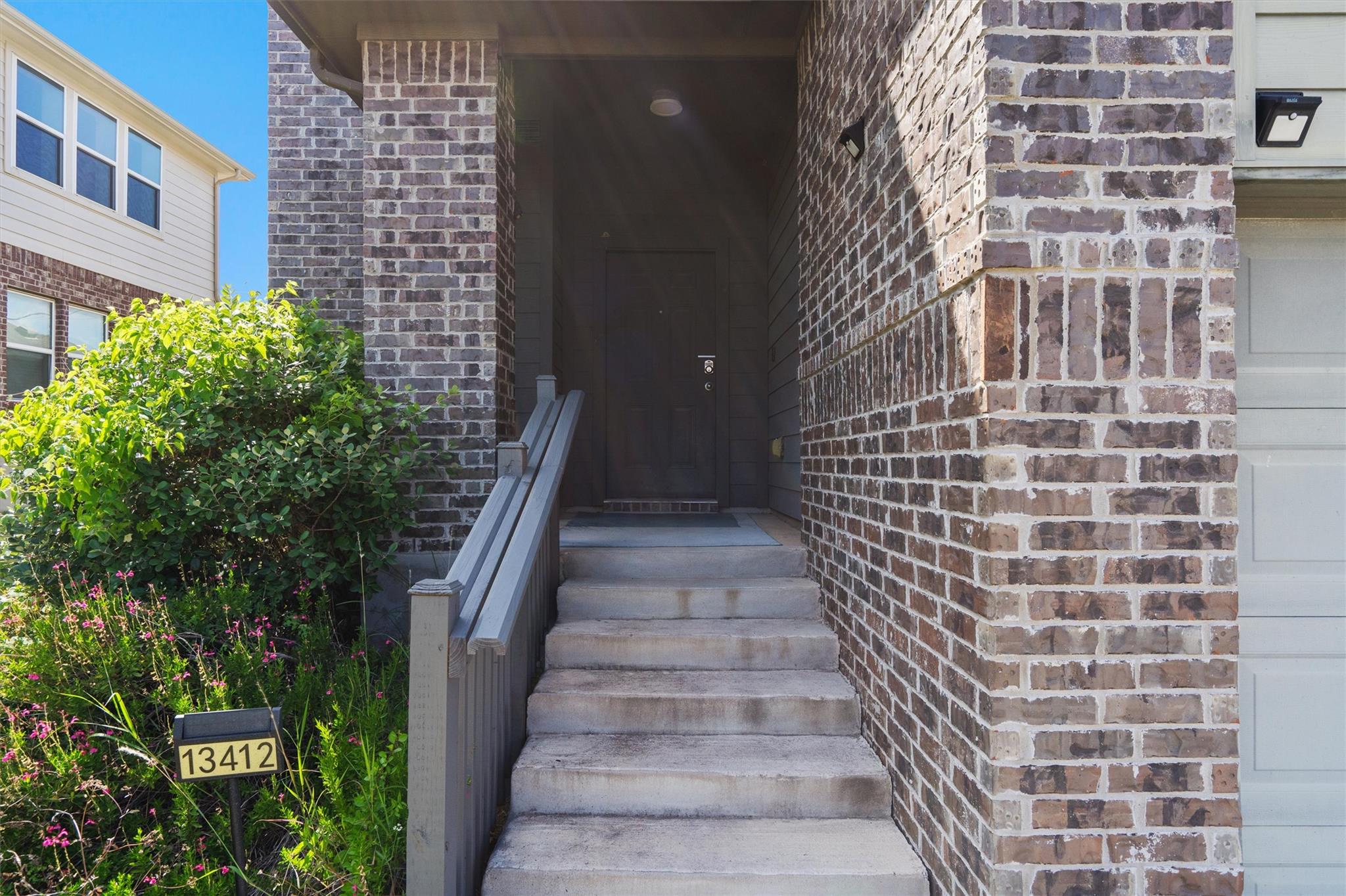 13412 Henneman DR