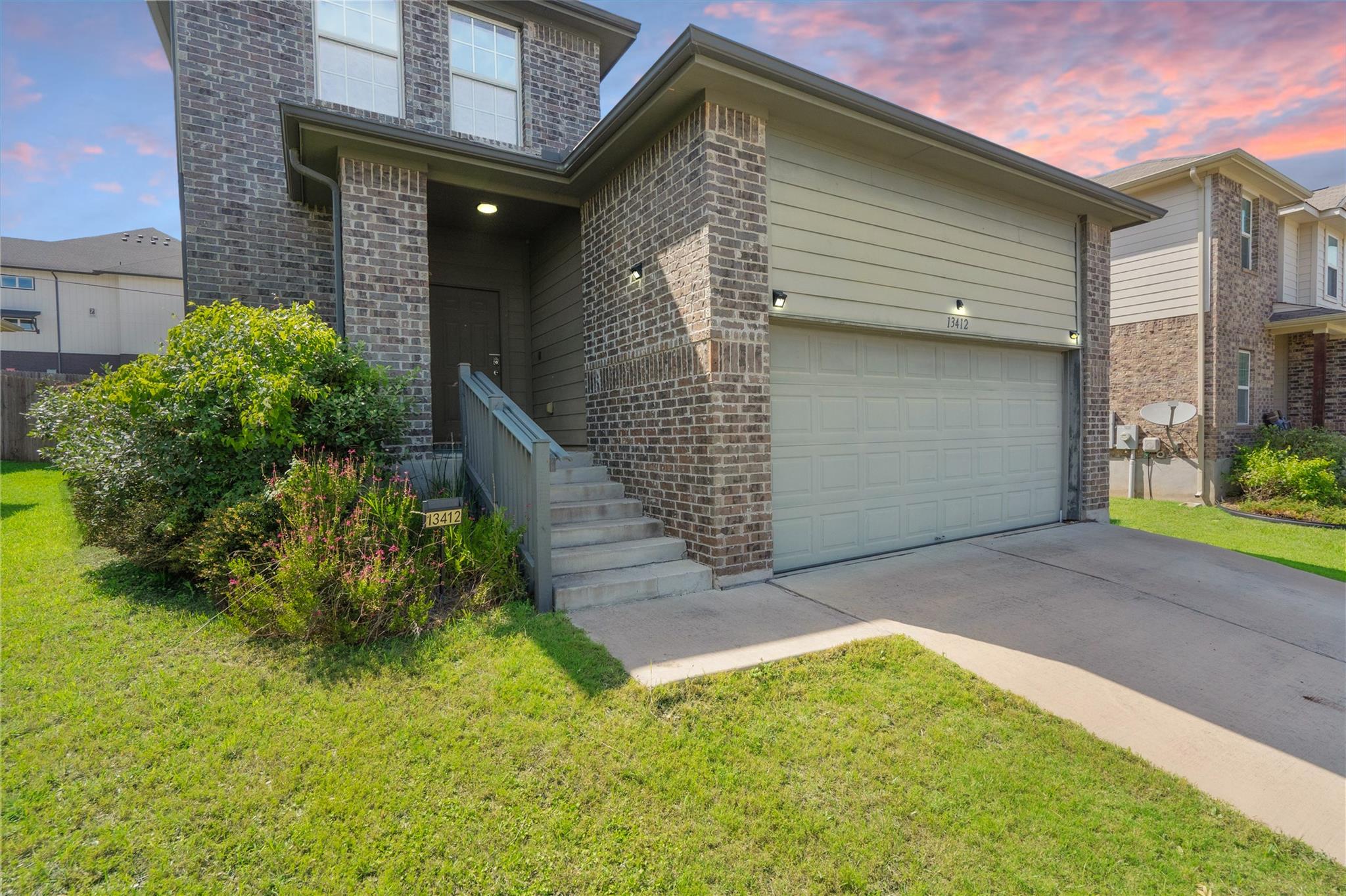 13412 Henneman DR