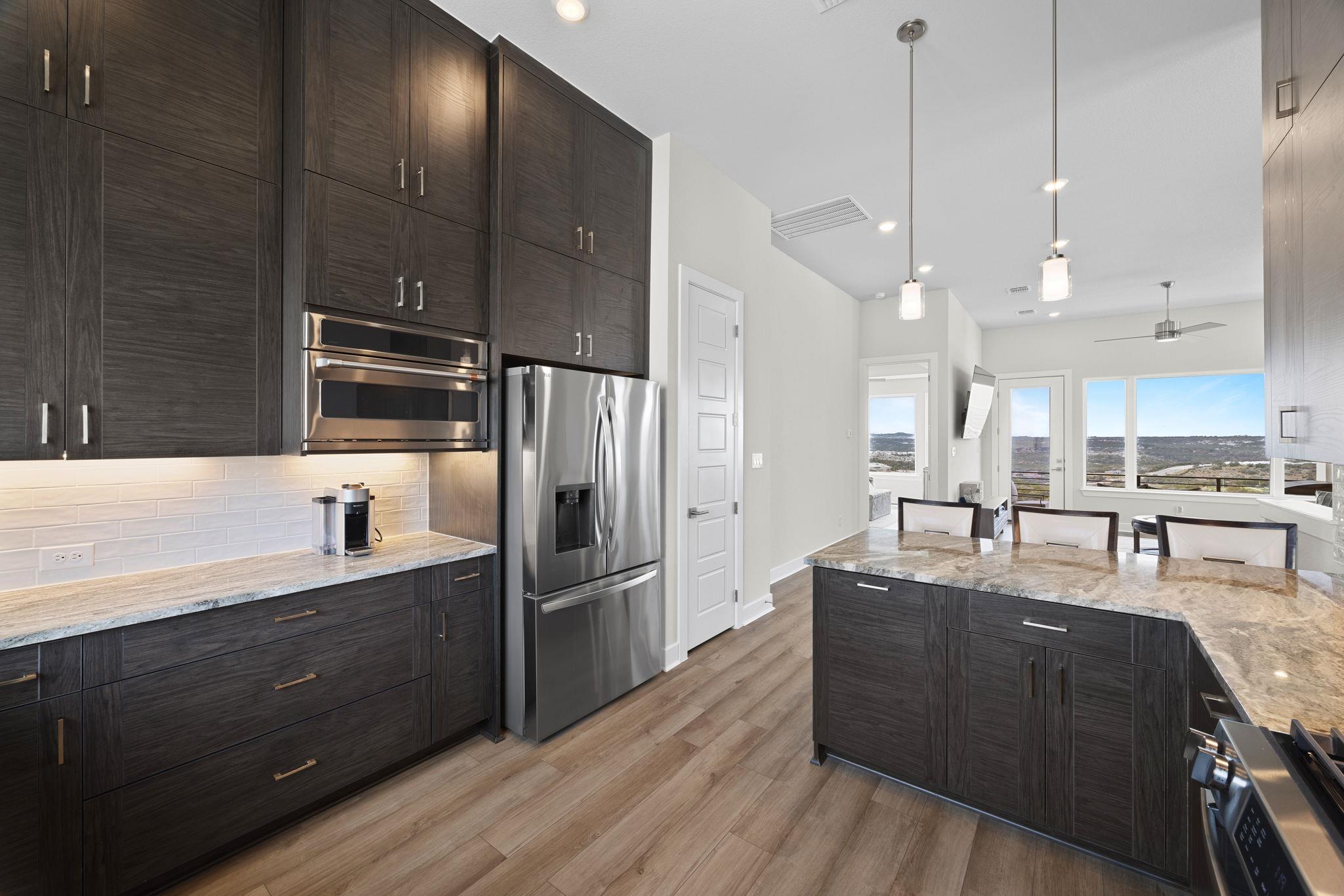 Photo 1 of 35 — 8 Doverland DR, Austin, TX 78738