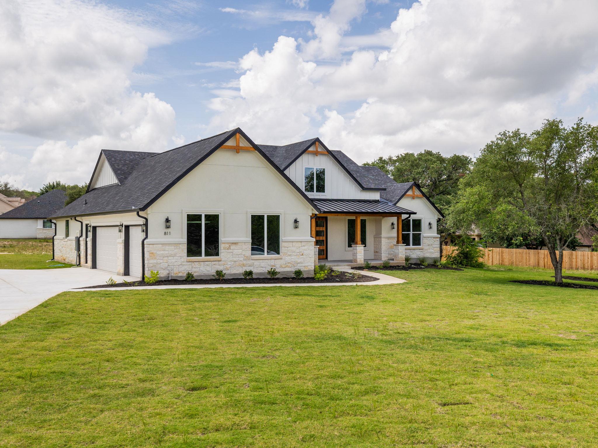 811 County Road 200