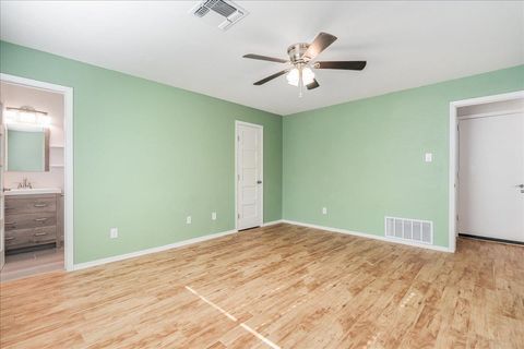 Tiny photo for 11636 Parkfield DR, Austin, TX 78758 (MLS # 4869311)