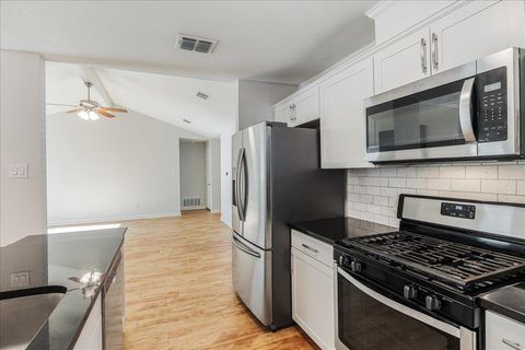 Tiny photo for 11636 Parkfield DR, Austin, TX 78758 (MLS # 4869311)