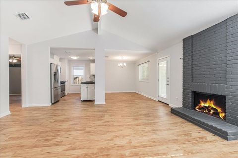 Tiny photo for 11636 Parkfield DR, Austin, TX 78758 (MLS # 4869311)