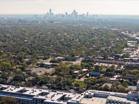 Tiny photo for 2104 Cullen Ave #7-204, Austin, TX 78757 (MLS # 5814428)