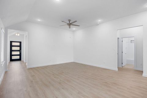 Tiny photo for 8007 Shining Flor LN, Lago Vista, TX 78645 (MLS # 7773085)