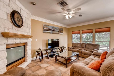 Tiny photo for 6914 Thorncliffe DR, Austin, TX 78731 (MLS # 1374068)