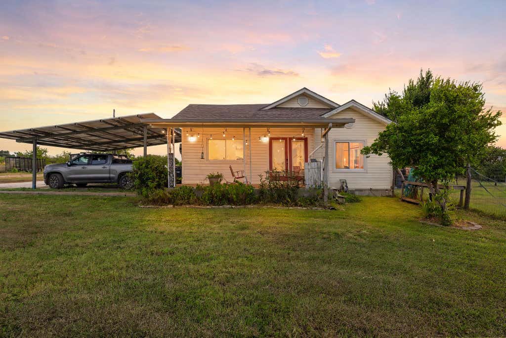 Photo of 9916 Horizon LN, Austin, TX 78719 (MLS # 2712404)