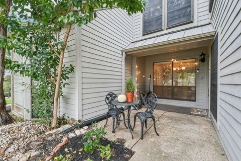 Tiny photo for 138 World Of Tennis SQ, Lakeway, TX 78738 (MLS # 5192675)