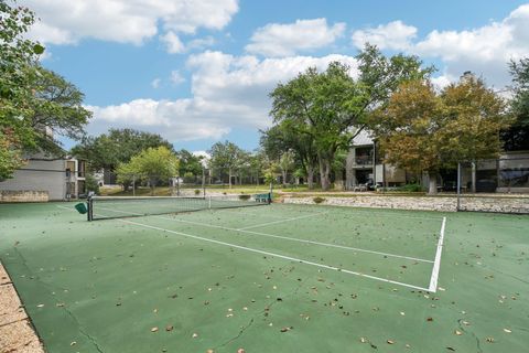 Tiny photo for 138 World Of Tennis SQ, Lakeway, TX 78738 (MLS # 5192675)