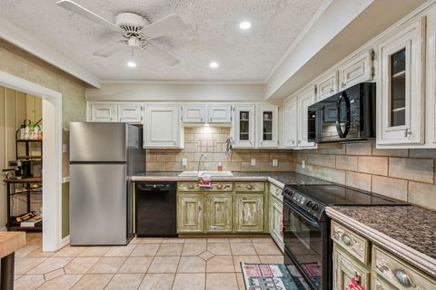 Tiny photo for 138 World Of Tennis SQ, Lakeway, TX 78738 (MLS # 5192675)