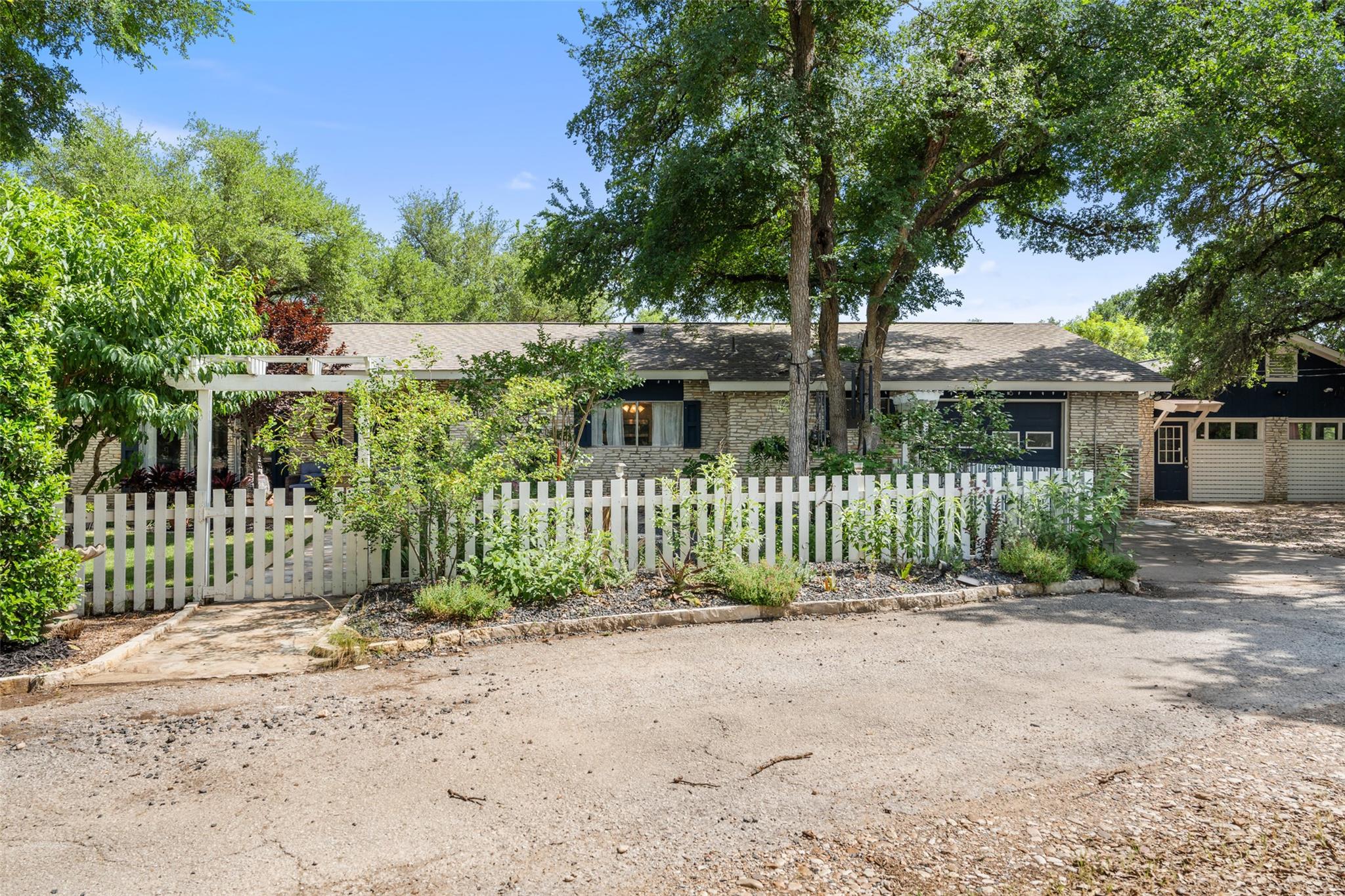 3809 Wyldwood RD