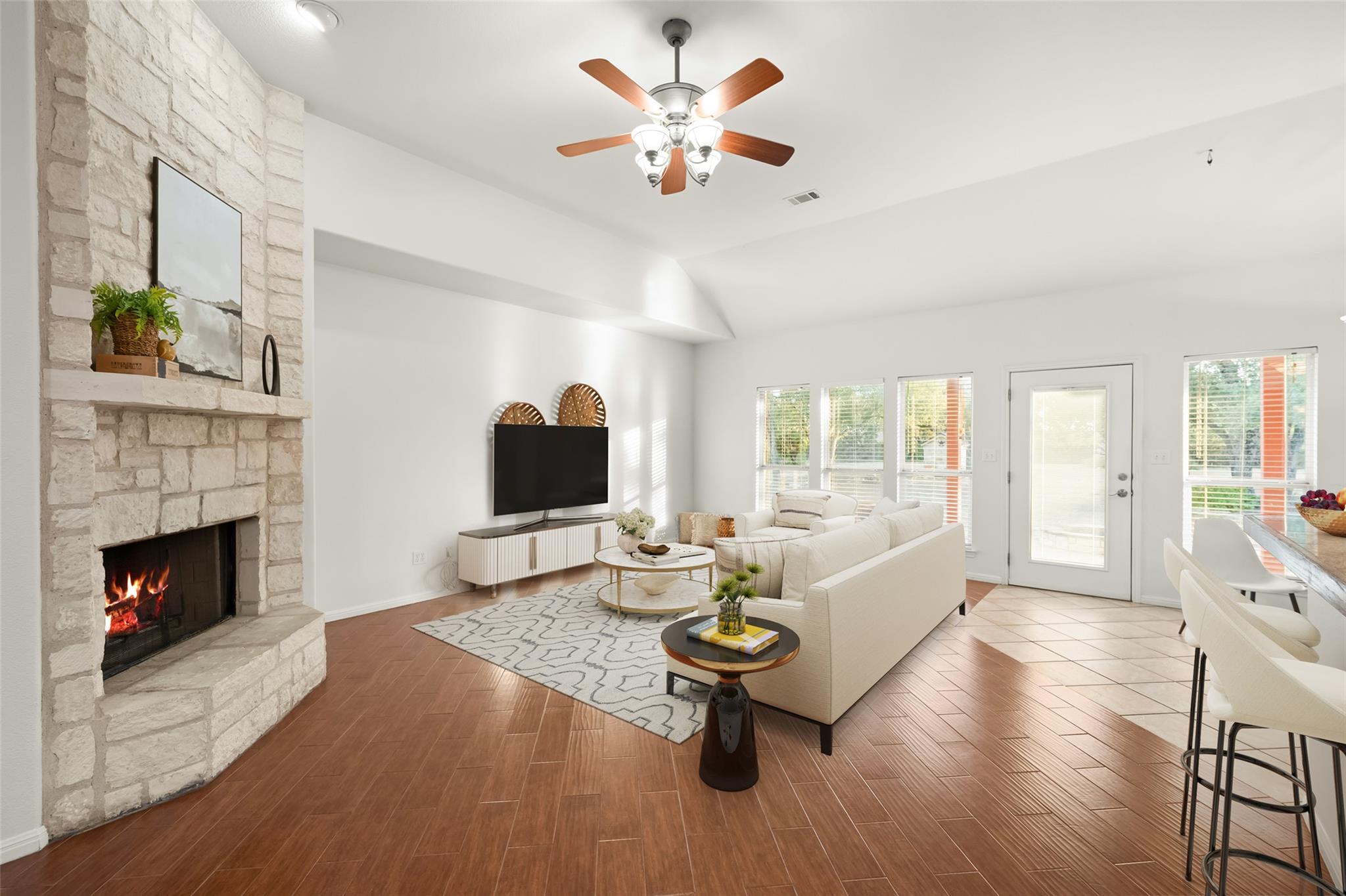 920 Barton Creek DR