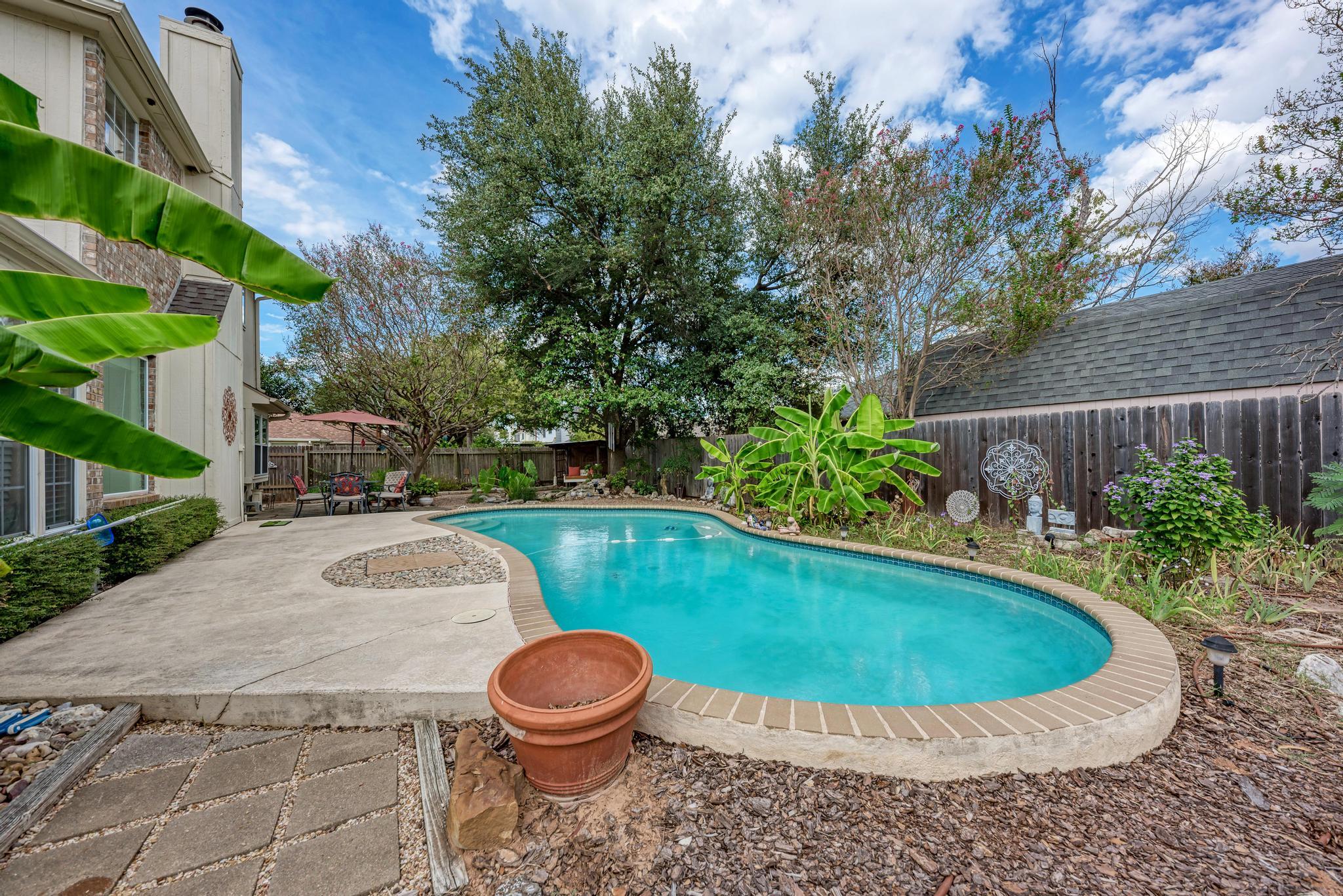 404 Cripple Creek RD