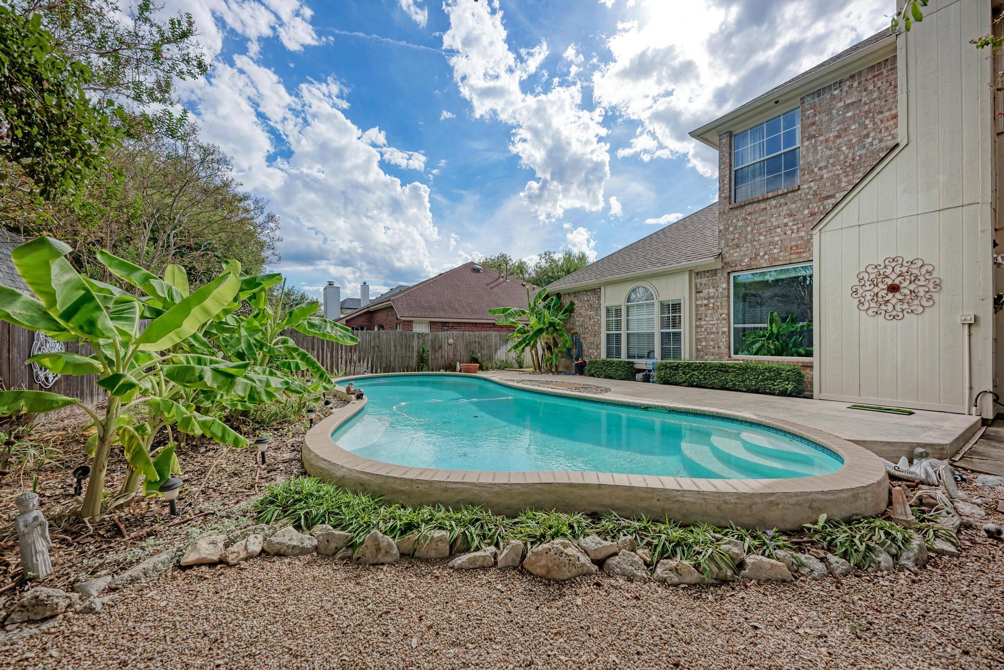 404 Cripple Creek RD