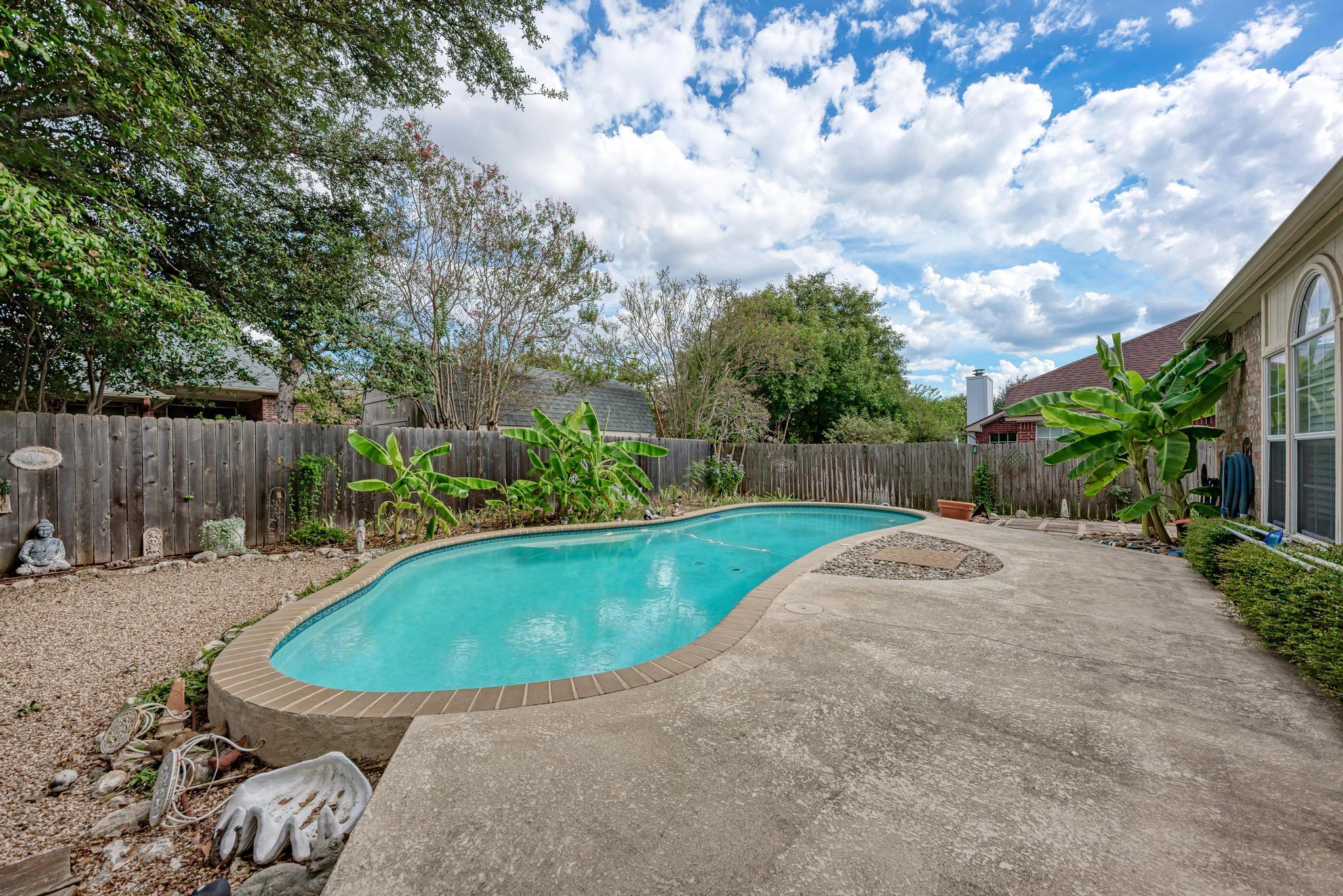 404 Cripple Creek RD