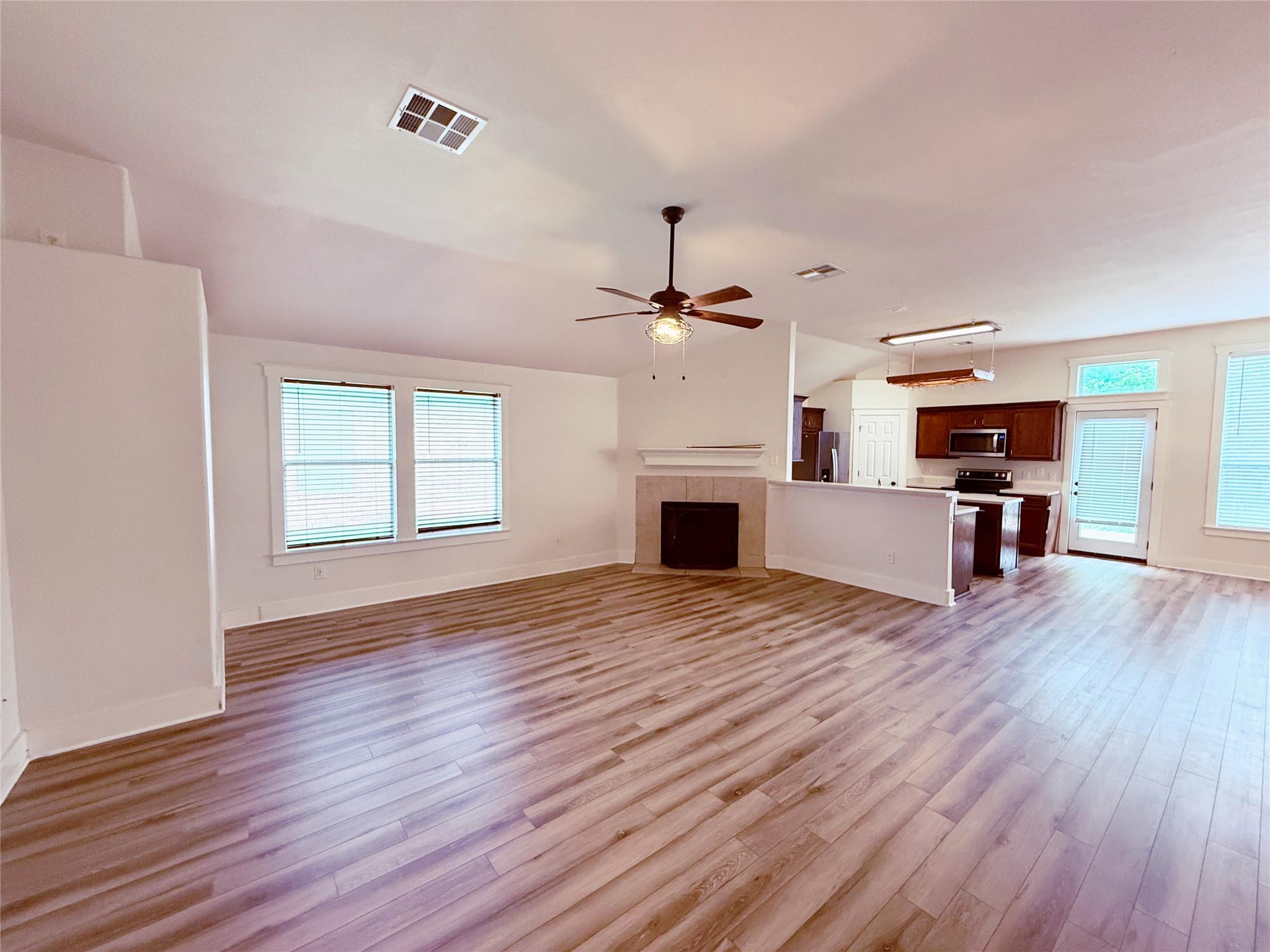 207 Mollie DR