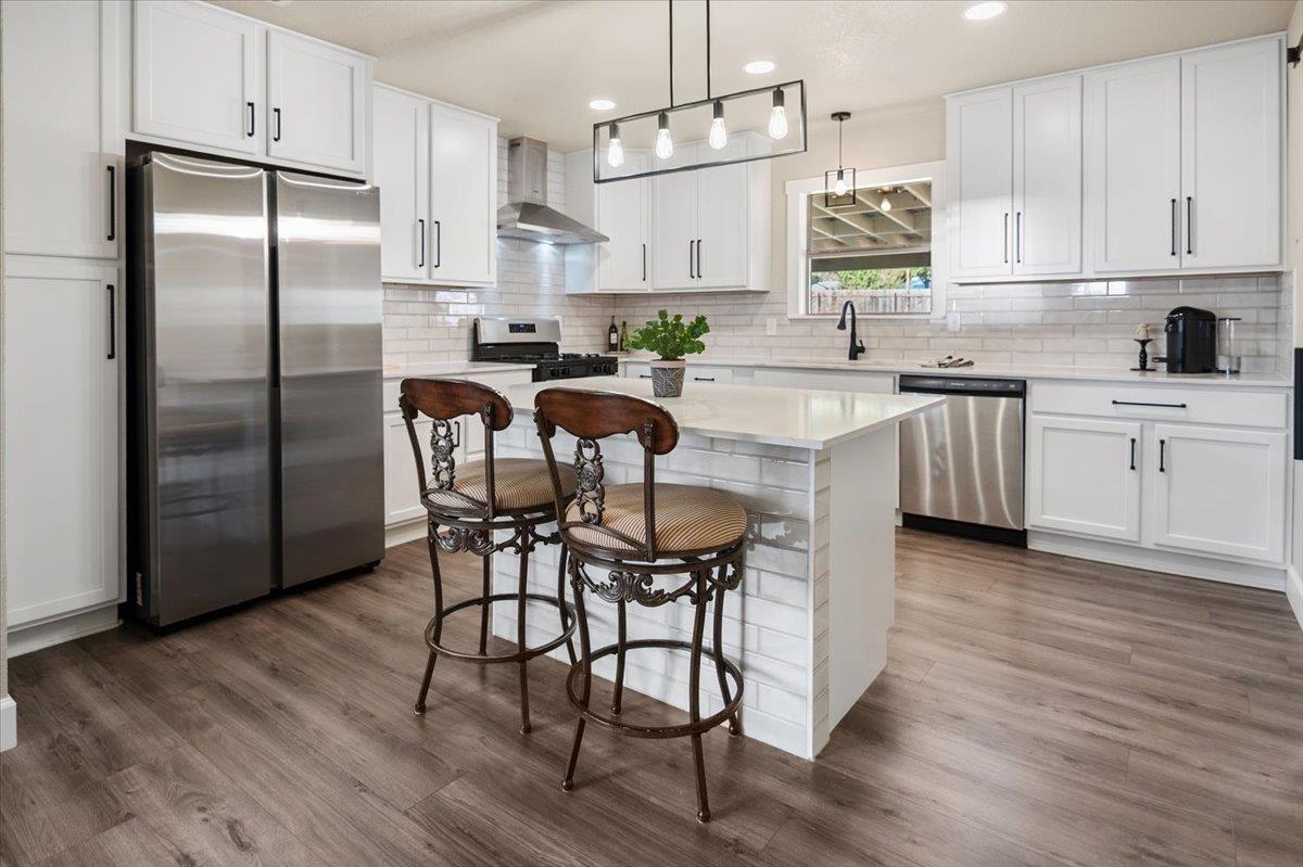 1236 Martin ST
