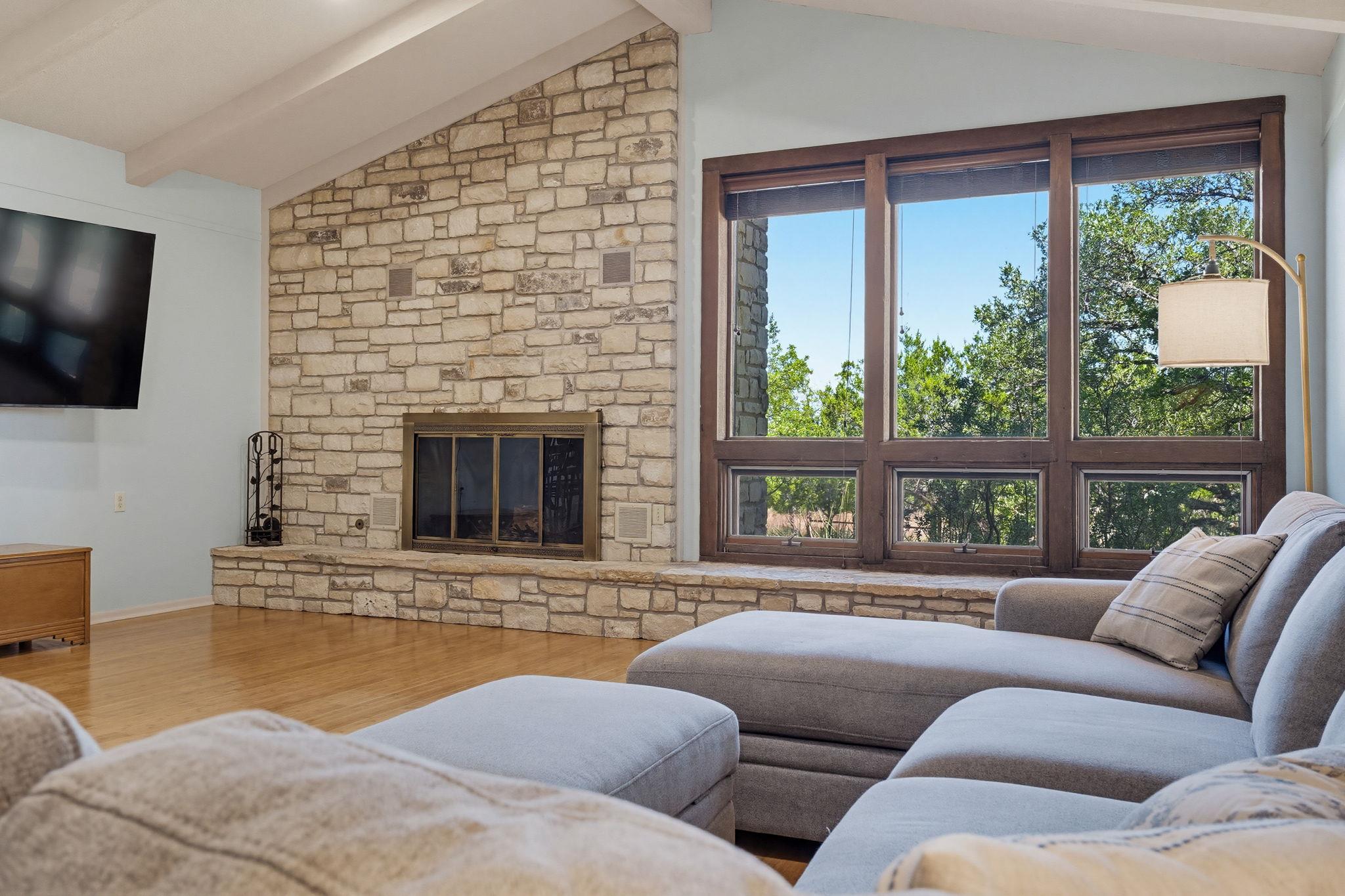 20 Sheppard LN