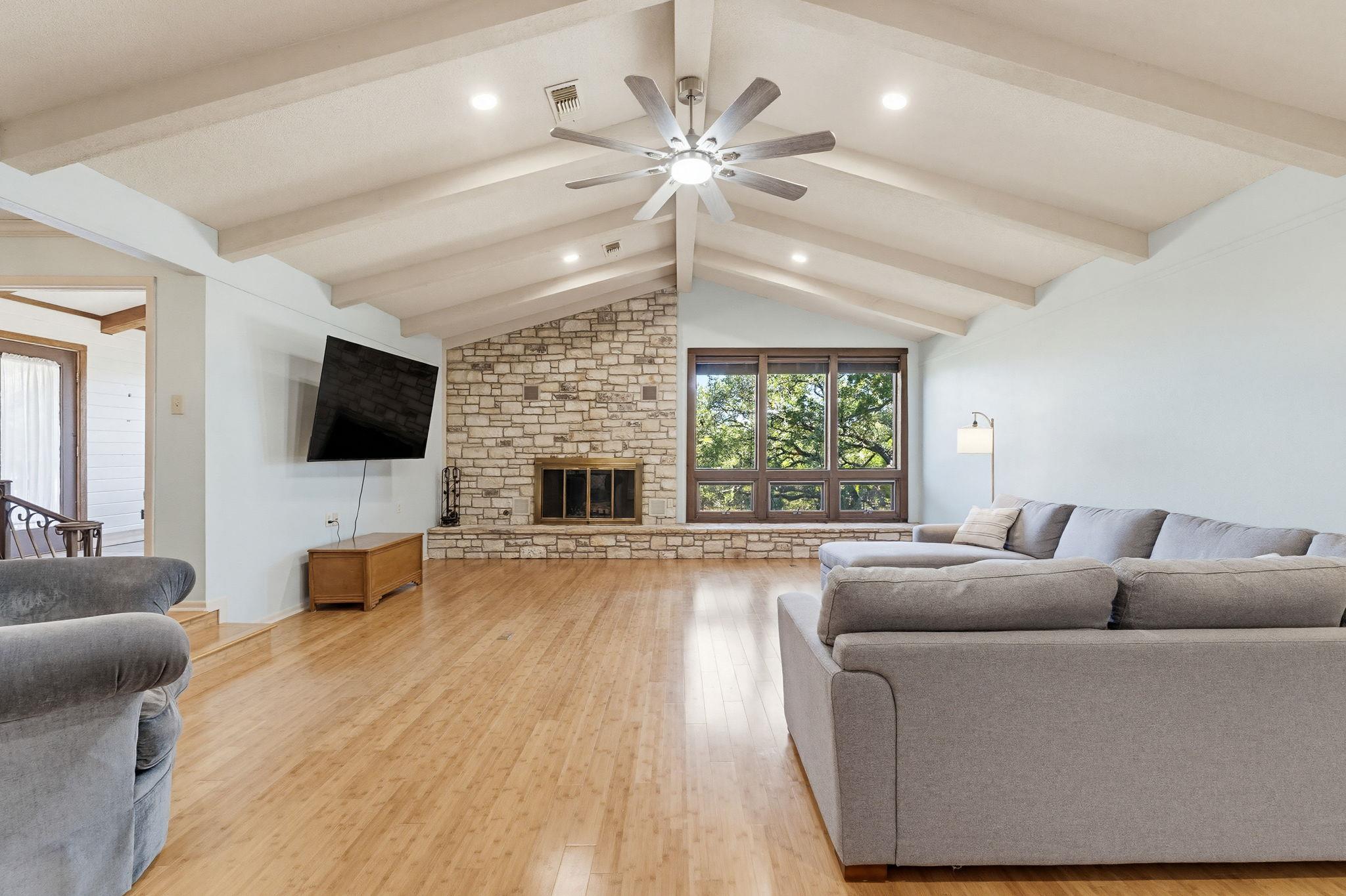 20 Sheppard LN
