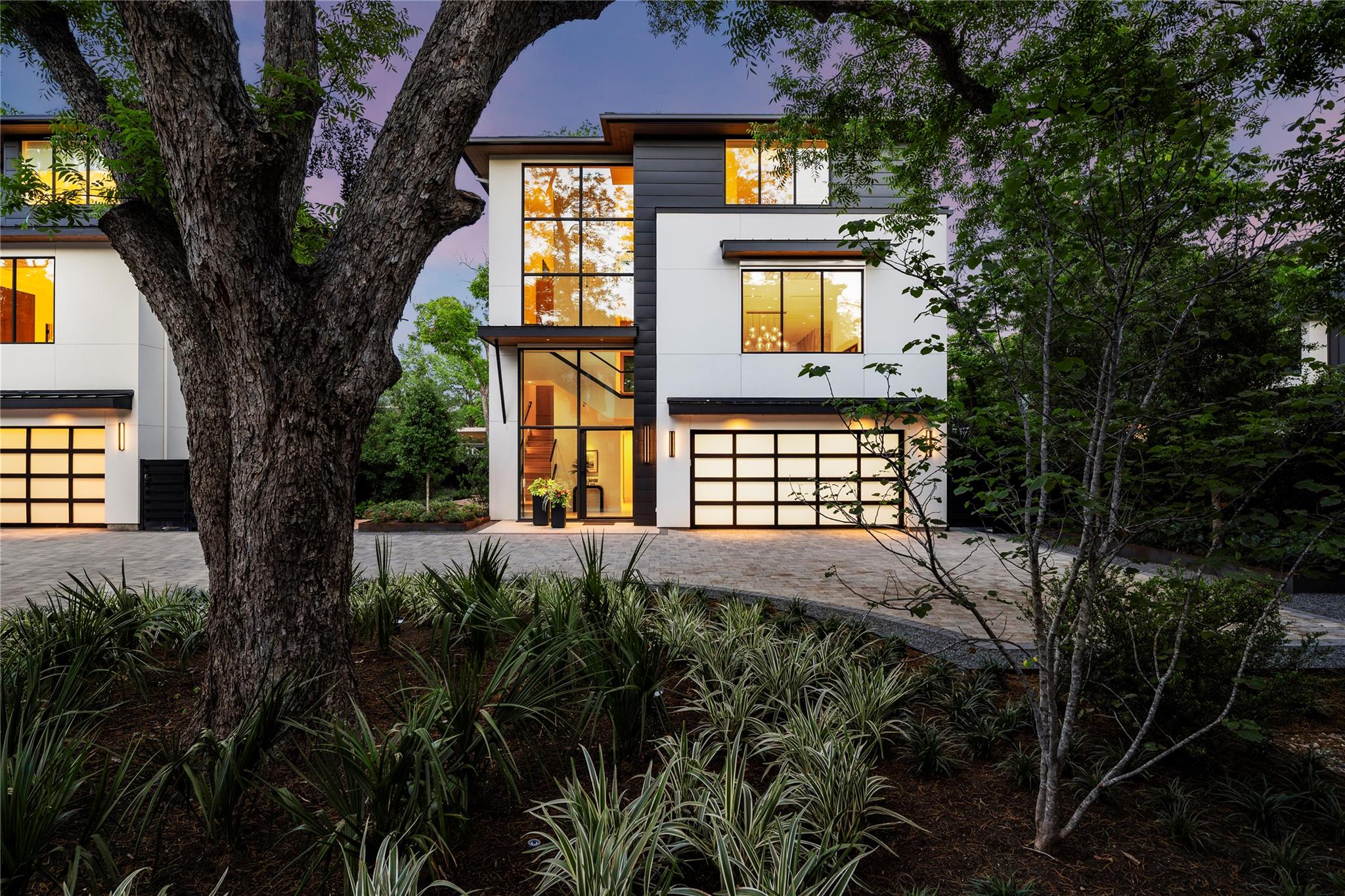 2503 Westlake DR 201